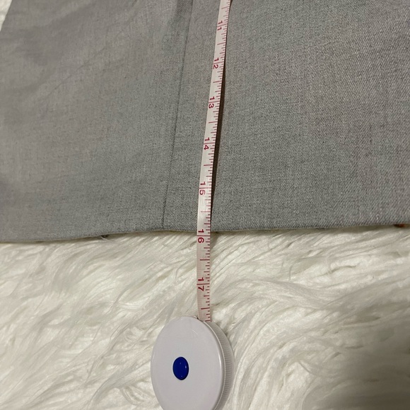 4𝒇𝒐𝒓$50 BANANA REPUBLIC pencil skirt gray with fron pattern Size6P - Picture 9 of 11